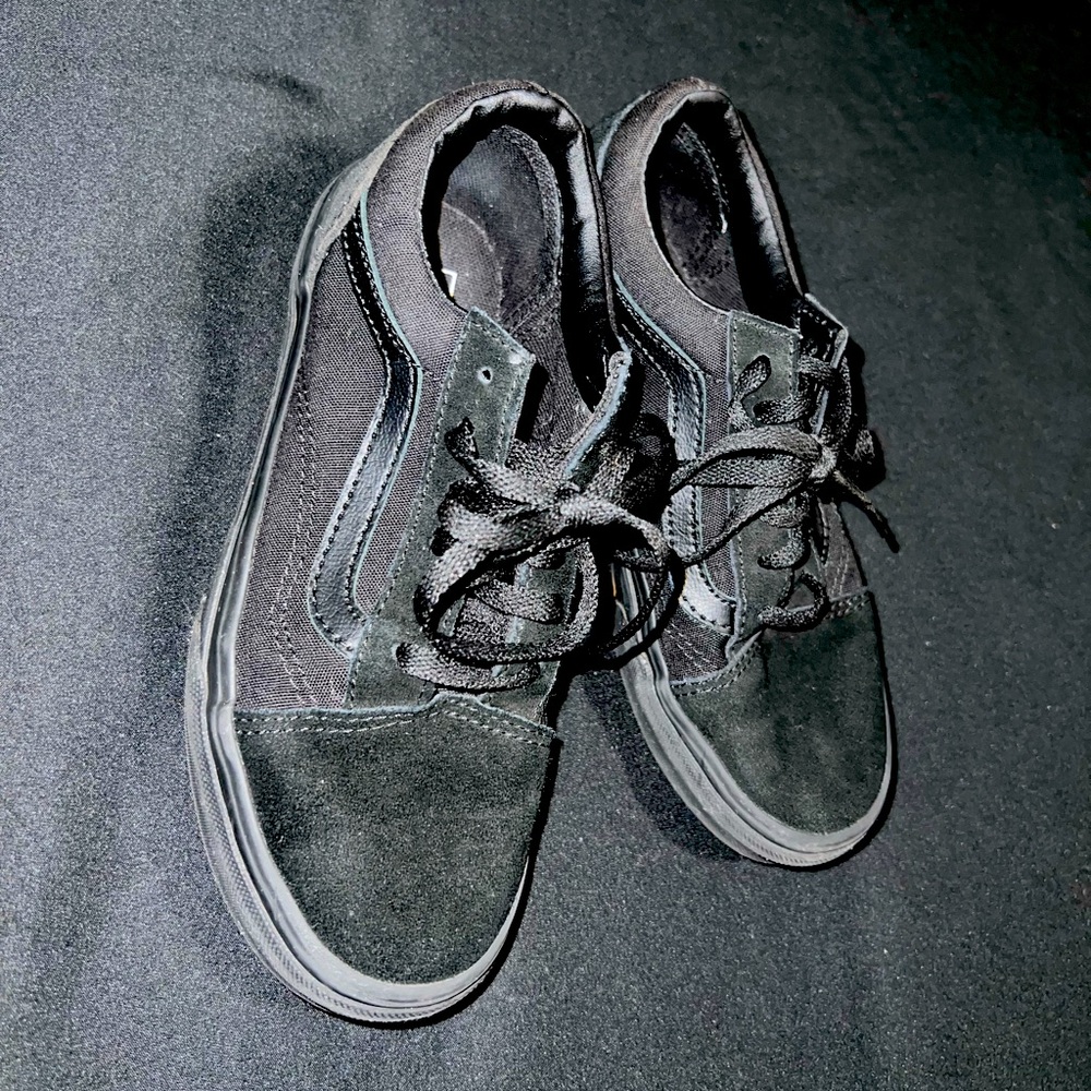 ⛔️SOLD⛔️ Kids Vans Old Skool Shoe- SZ 2